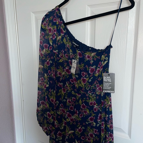 NWT Navy Blue Floral Express Dress - Picture 5 of 10